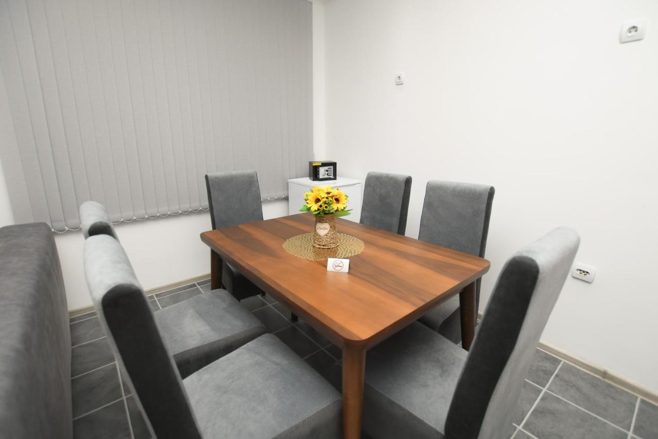 Relax Apartmani 克拉多沃 外观 照片